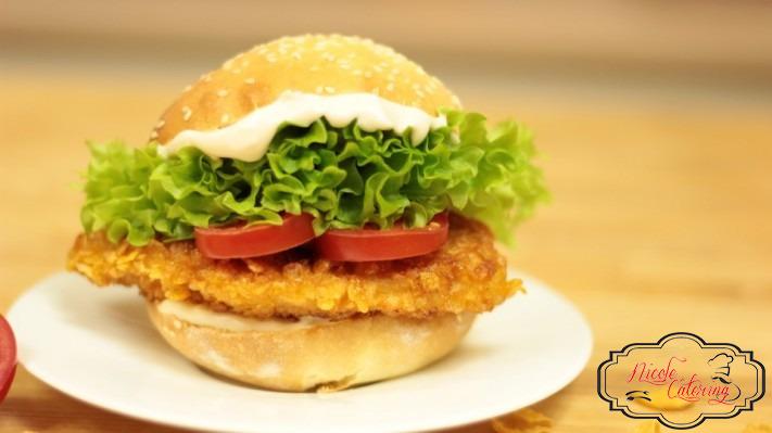 Crispy Burger de la Nicole Catering